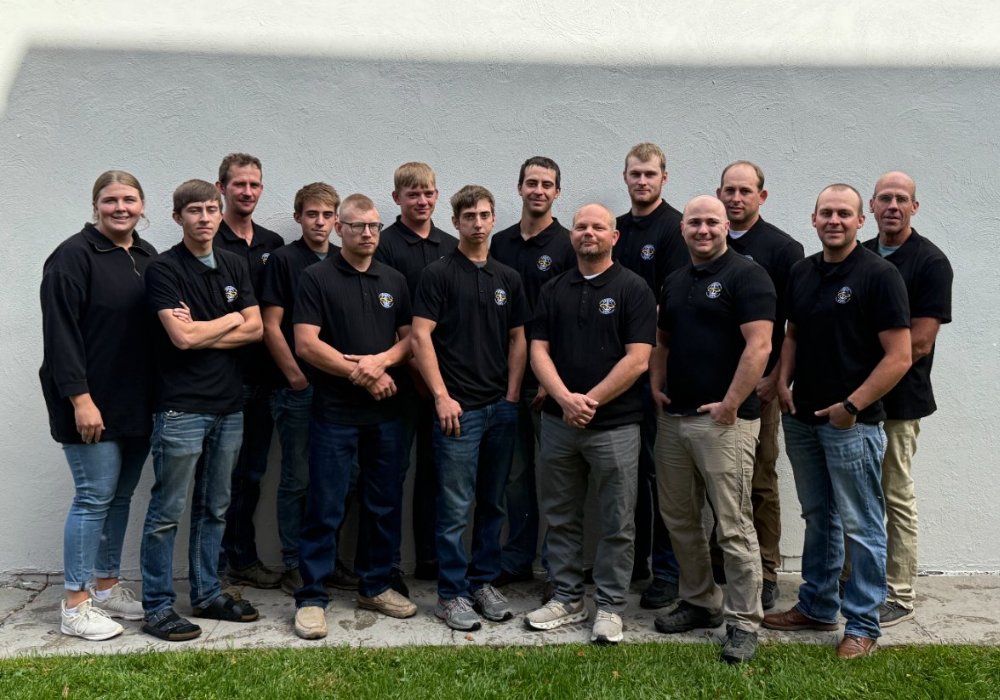 TEAM 2025